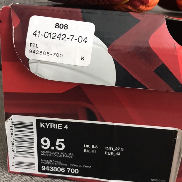 Nike Kyrie 4 Decades Pack 70s Basketball Shoe - Picture 2 of 12